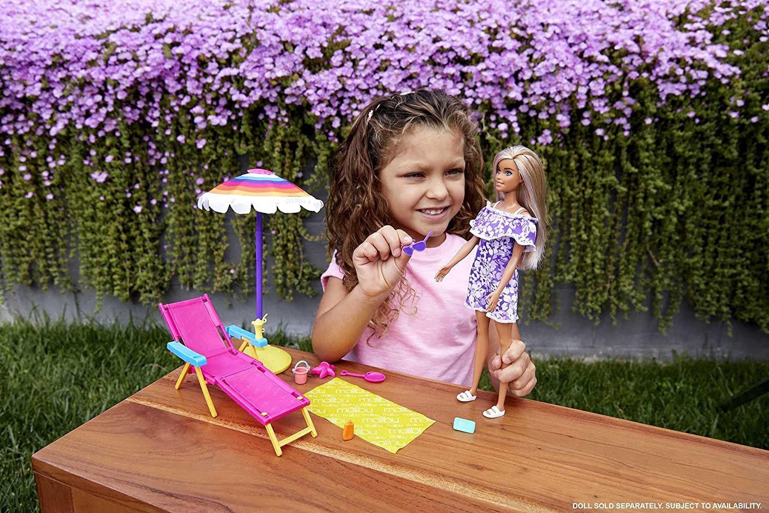 Barbie Loves The Ocean Beach-Themed Playset, with Lounge Chair, Umbrella &  Accessories, Made from Recycled Plastics, Gift for 3 to 7 Year Olds