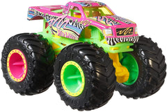 Hot Wheels Monster Trucks Selection of 1:64 Scale Collectible Die-Cast Metal Toy Trucks with Giant Wheels & Stylized Chassis, Gift for Kids Ages 3 Years Old & Up [Styles May Vary]